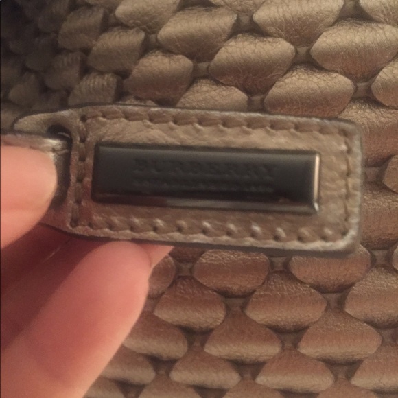 Burberrys metallic bronce bag .. gentile used - Picture 4 of 7